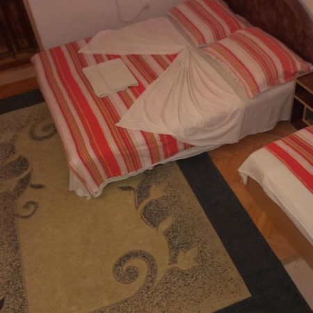 Apartments & Hostel Zdrava Hrana 모스타르 외부 사진