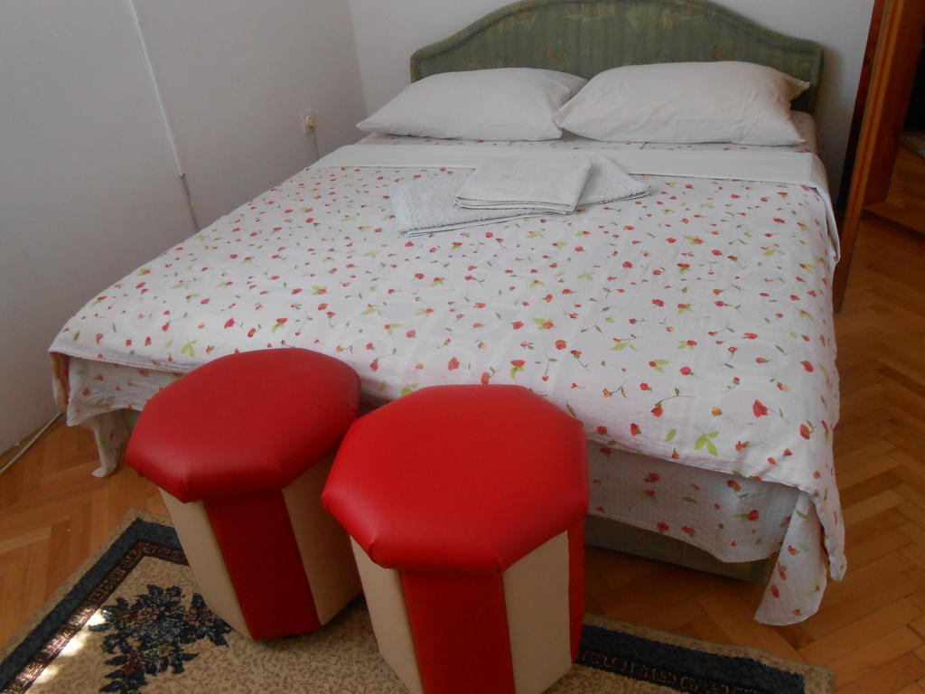 Apartments & Hostel Zdrava Hrana 모스타르 객실 사진