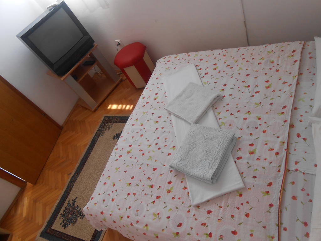 Apartments & Hostel Zdrava Hrana 모스타르 외부 사진