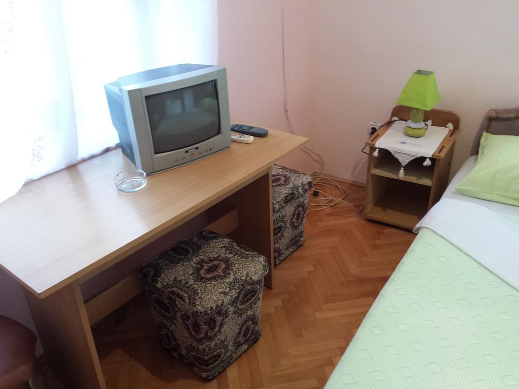 Apartments & Hostel Zdrava Hrana 모스타르 객실 사진